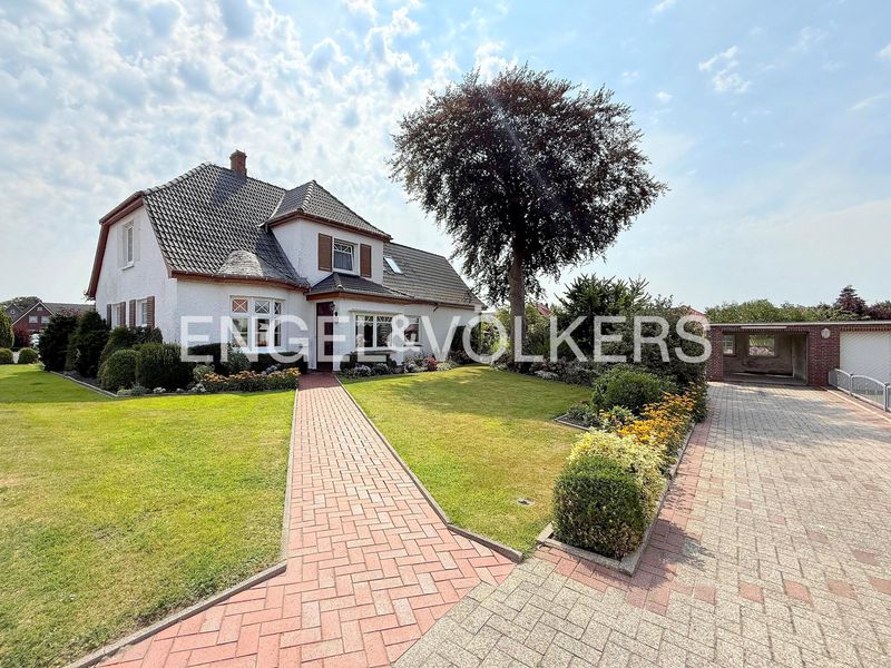 Top-gepflegte Altbauvilla mit riesigem Entwicklungspotenzial in Carolinensiel – ideal für Ferienv...
